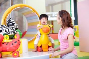 Học cách chọn đồ chơi cho bé như các mẹ Nhật